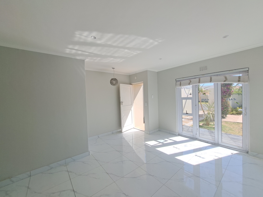 To Let 3 Bedroom Property for Rent in Sunningdale Western Cape